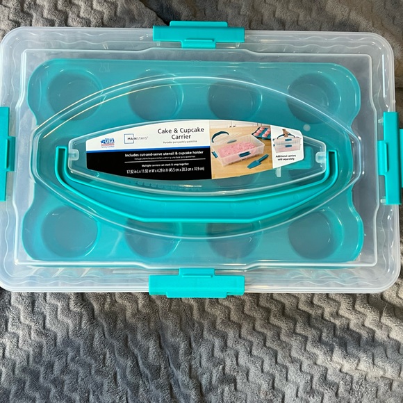 Mainstays Kitchen Cake Cupcake Carrier Poshmark